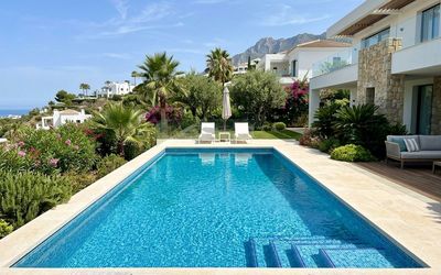 Presupuesto para construir una piscina de obra en Málaga